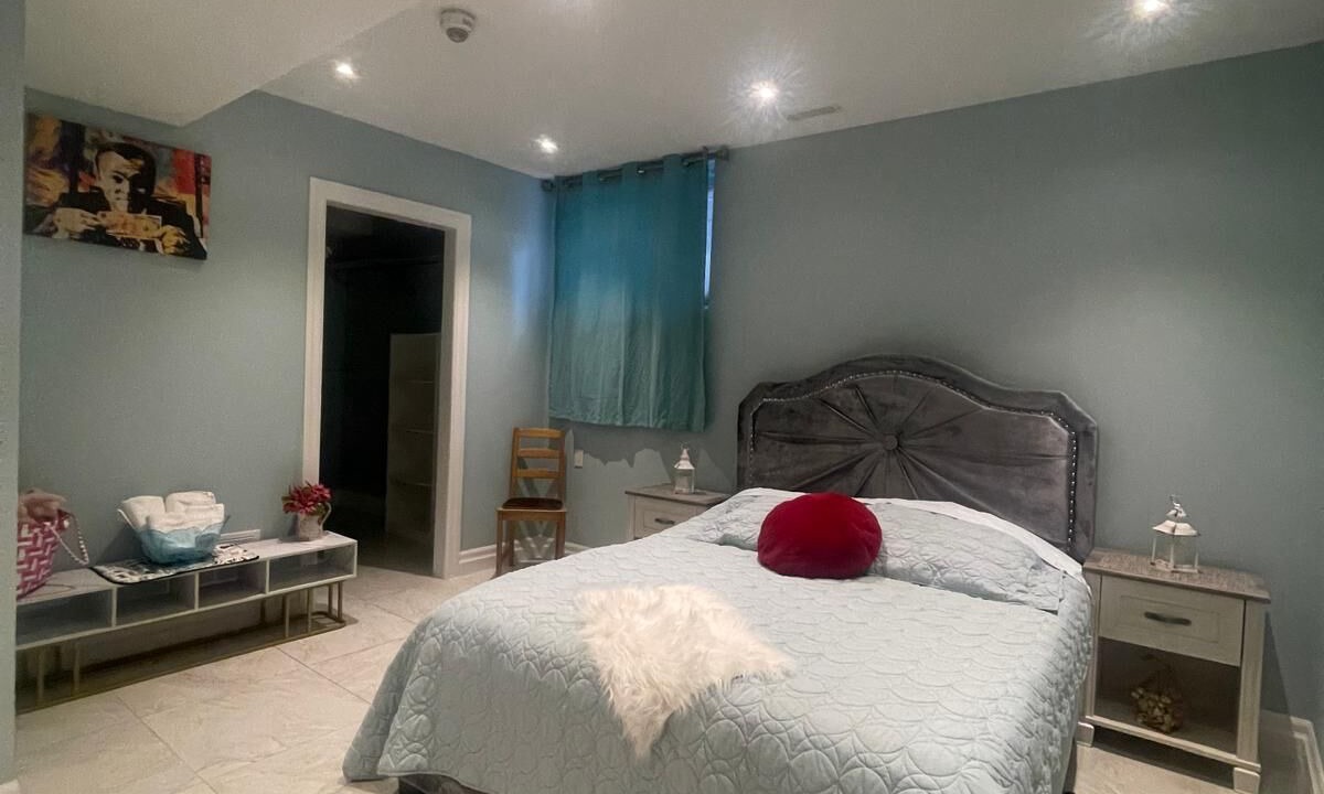 Photo of Bedroom in Mineola