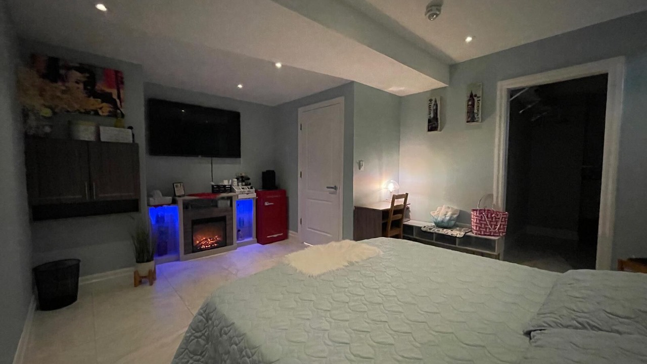Photo of Bedroom in Mineola