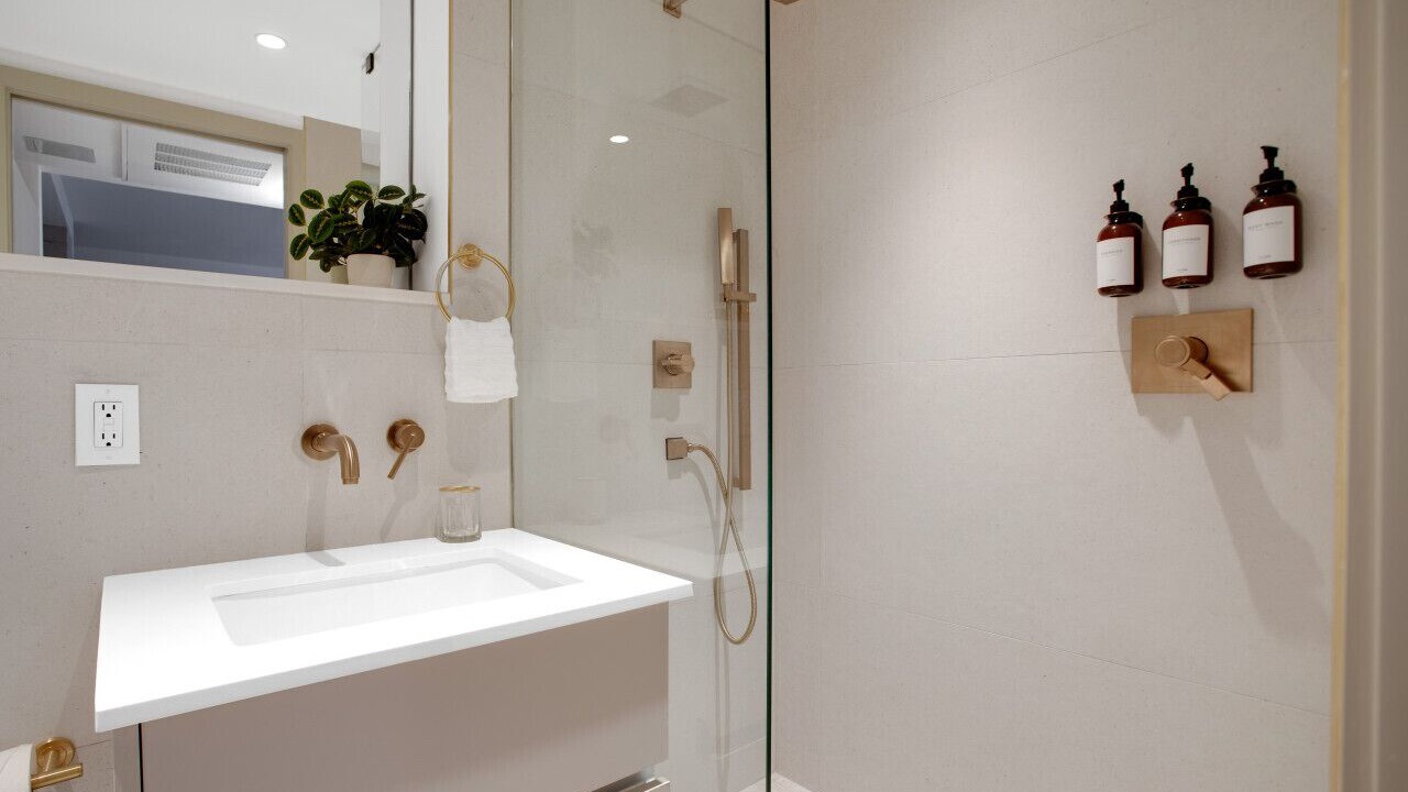Photo of Bathroom in South Pointe