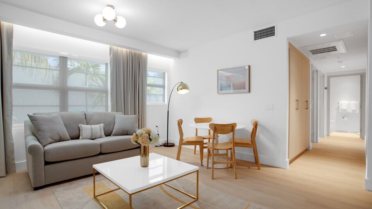Photo of Livingroom in South Pointe