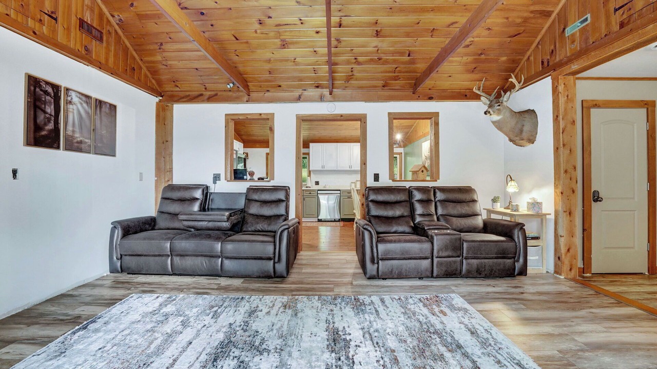 Photo of Livingroom in Dewittville