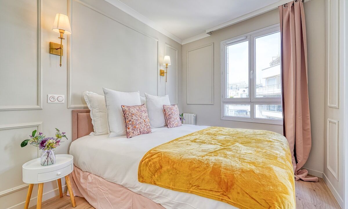 Photo of Bedroom in Faubourg de l'Arche