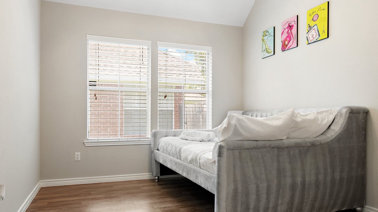 Photo of Livingroom in South Arlington
