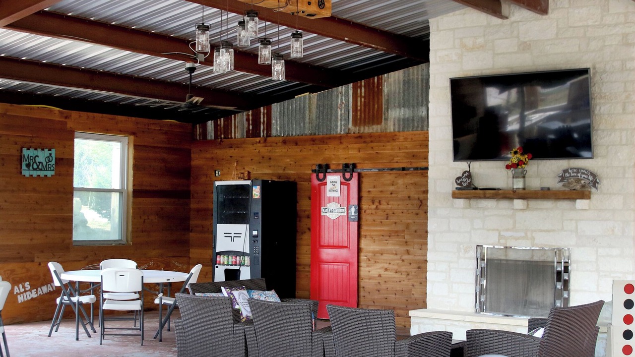 Photo of Livingroom in Pipe Creek