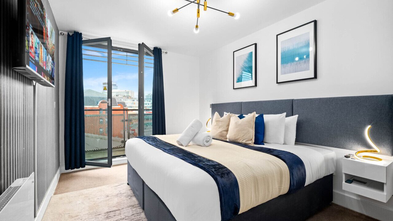 Photo of Bedroom in Theatreland Birmingham