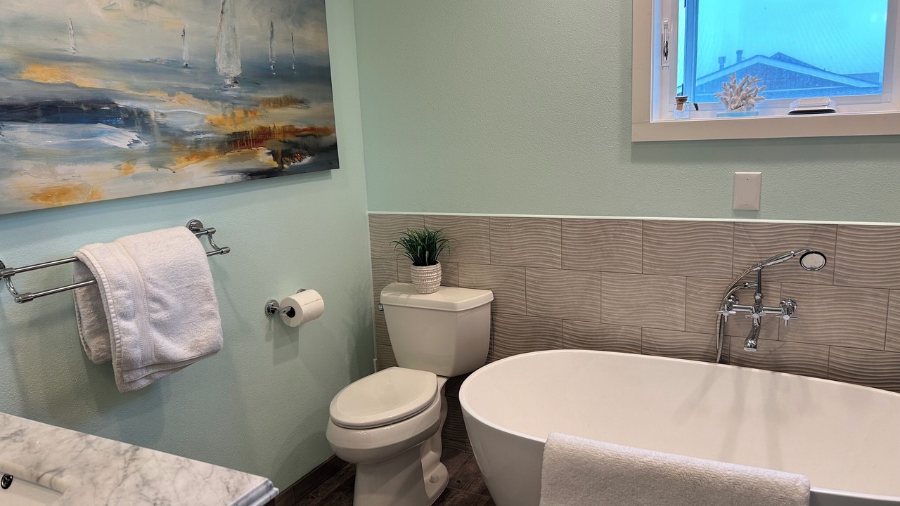 Photo of Bathroom in Cohassett Beach