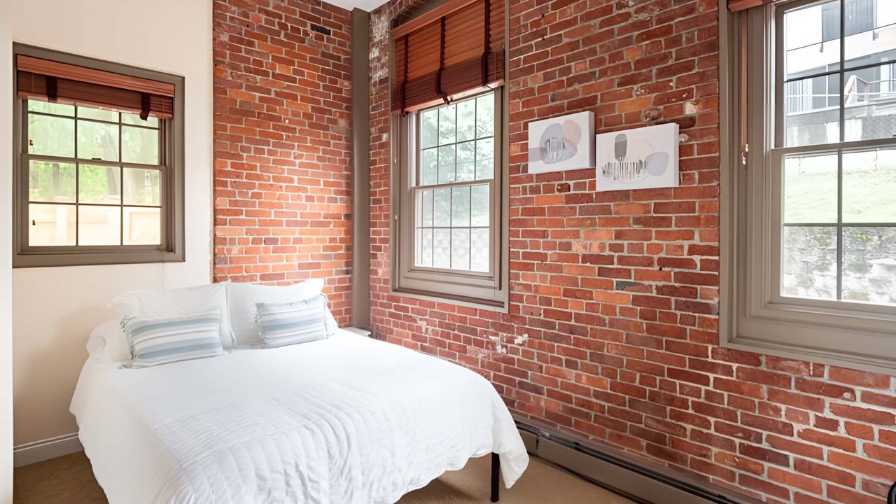 Photo of Others in College Hill