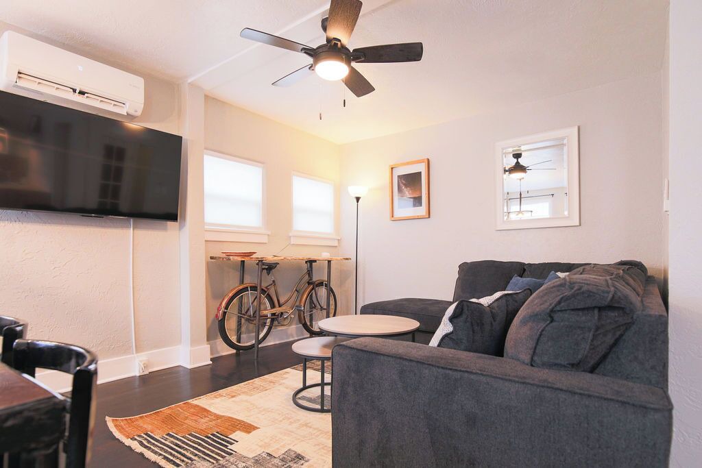 Photo of Livingroom in Canon City