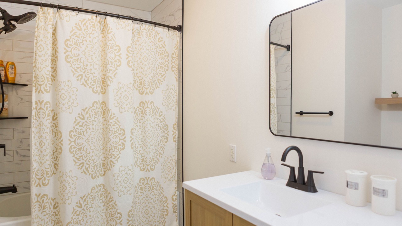 Photo of Bathroom in Waupoos