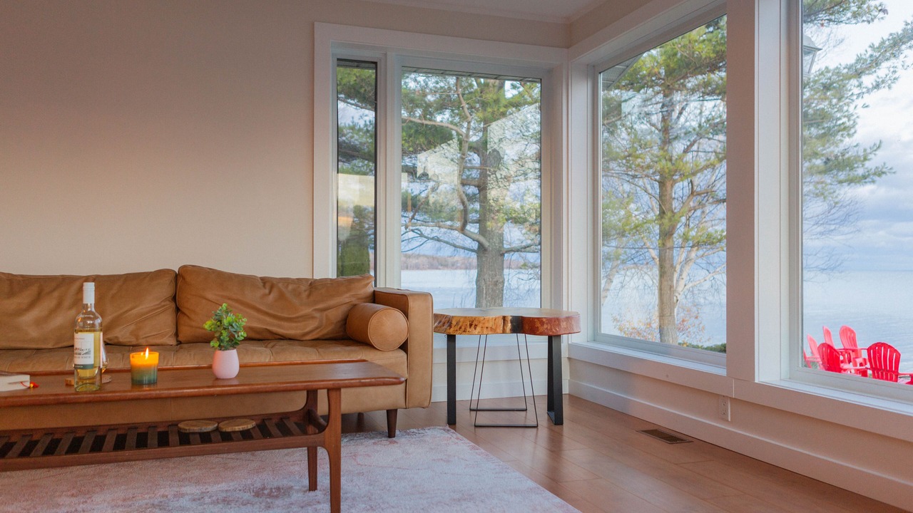 Photo of Livingroom in Waupoos