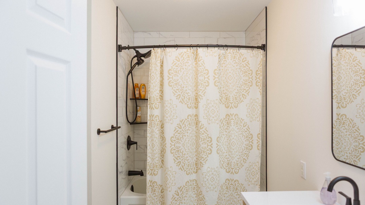 Photo of Bathroom in Waupoos