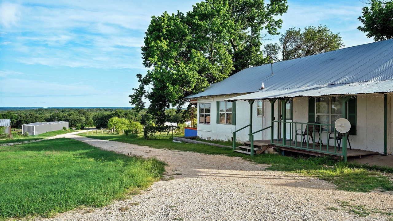 Photo of Others in Hico