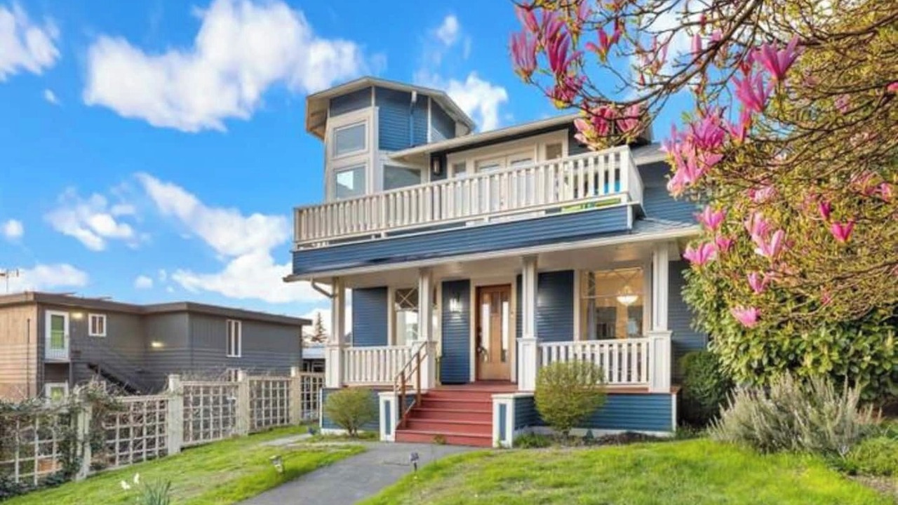Photo of Patio Balcony in West Queen Anne
