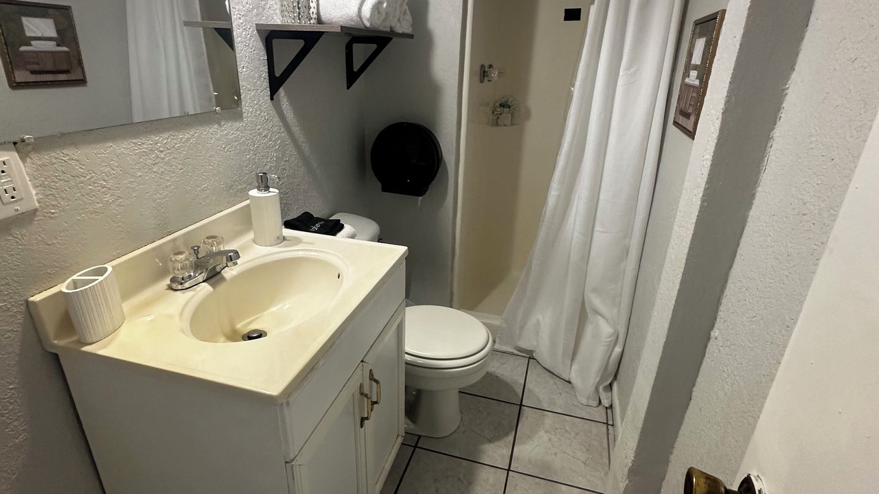 Photo of Bathroom in Eagle Pass