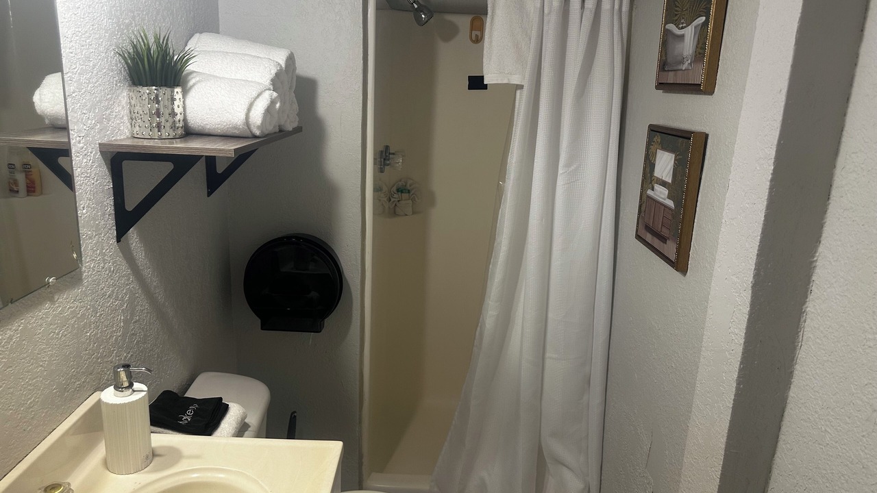 Photo of Bathroom in Eagle Pass
