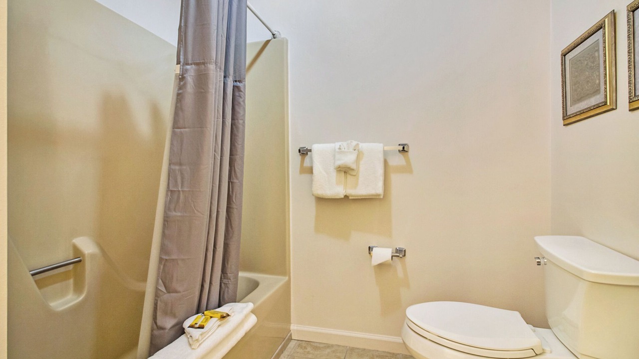 Photo of Bathroom in Lake Tansi