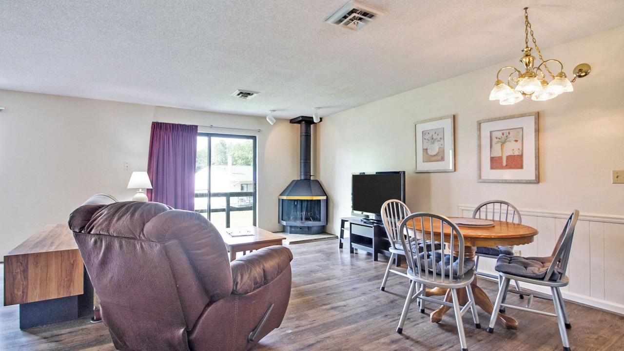 Photo of Livingroom in Lake Tansi
