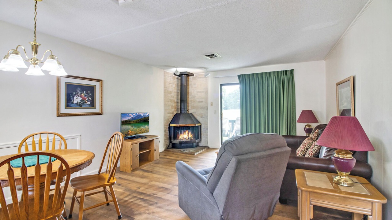 Photo of Livingroom in Lake Tansi