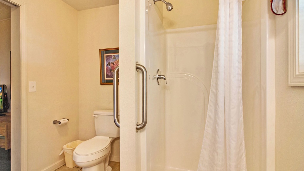 Photo of Bathroom in Lake Tansi