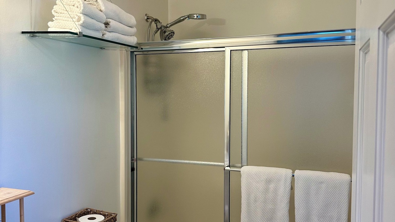 Photo of Bathroom in Green Pond