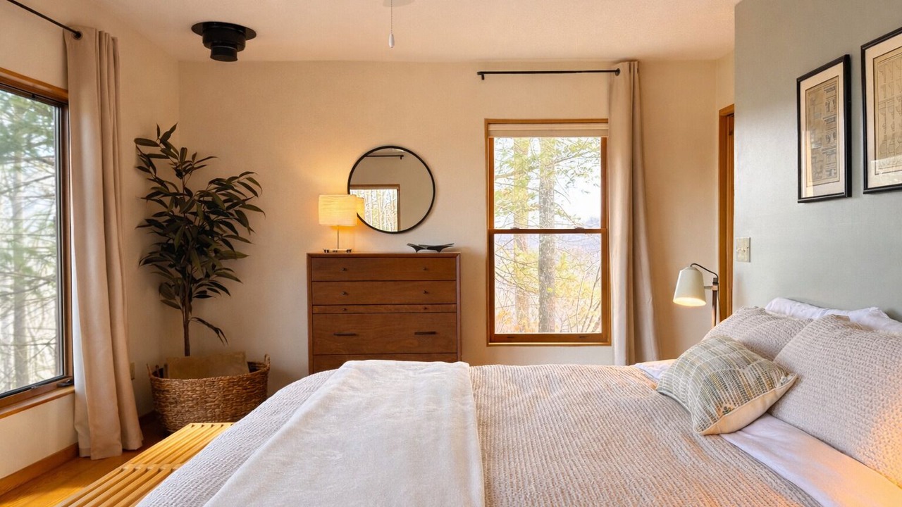 Photo of Bedroom in Bakersville