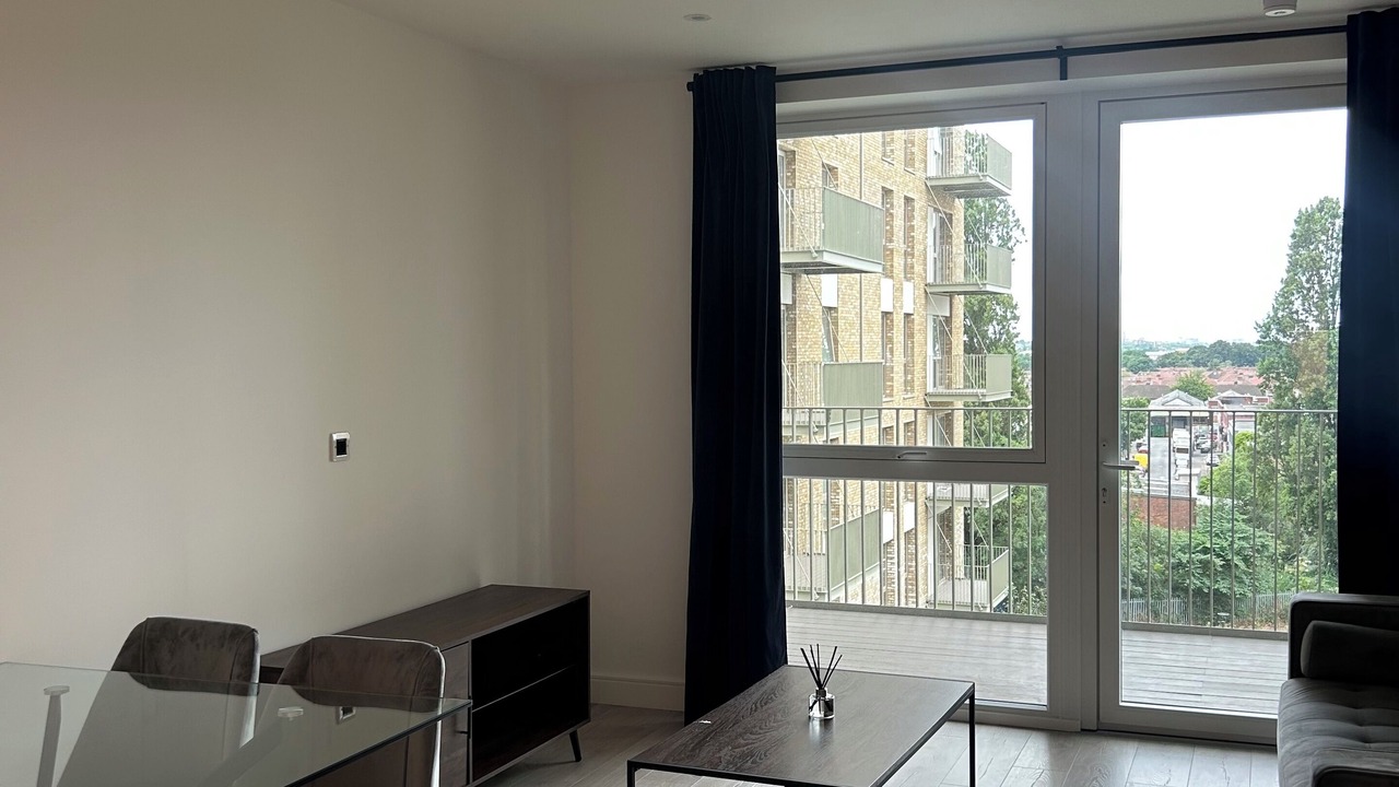 Photo of Livingroom in Alperton