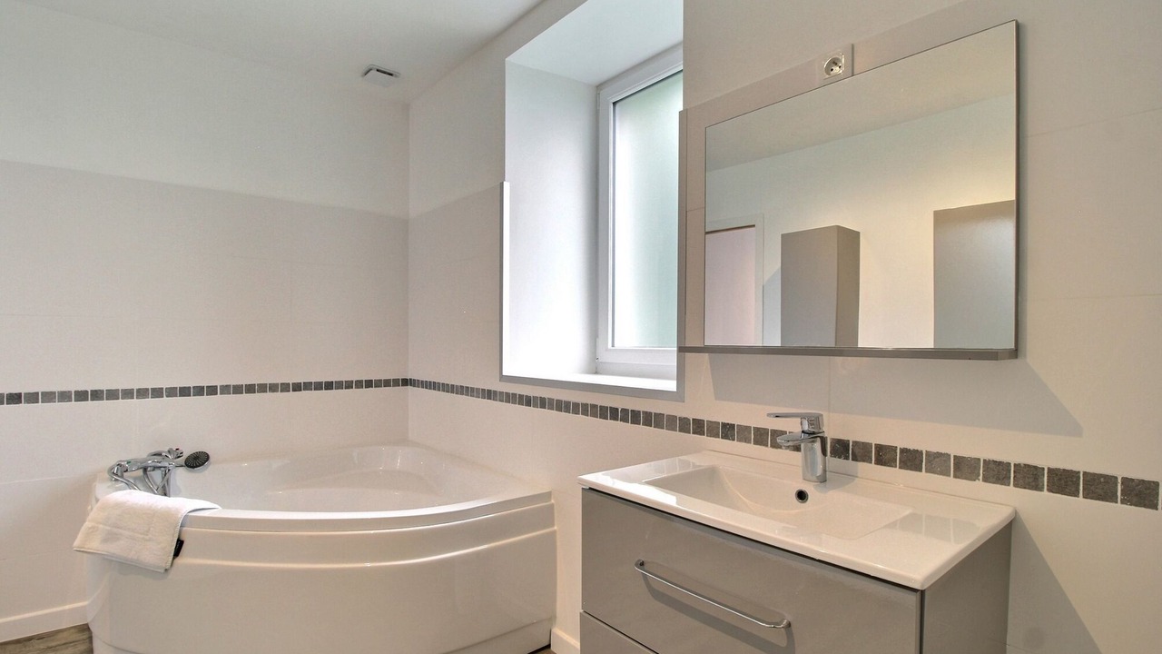 Photo of Bathroom in Plougar