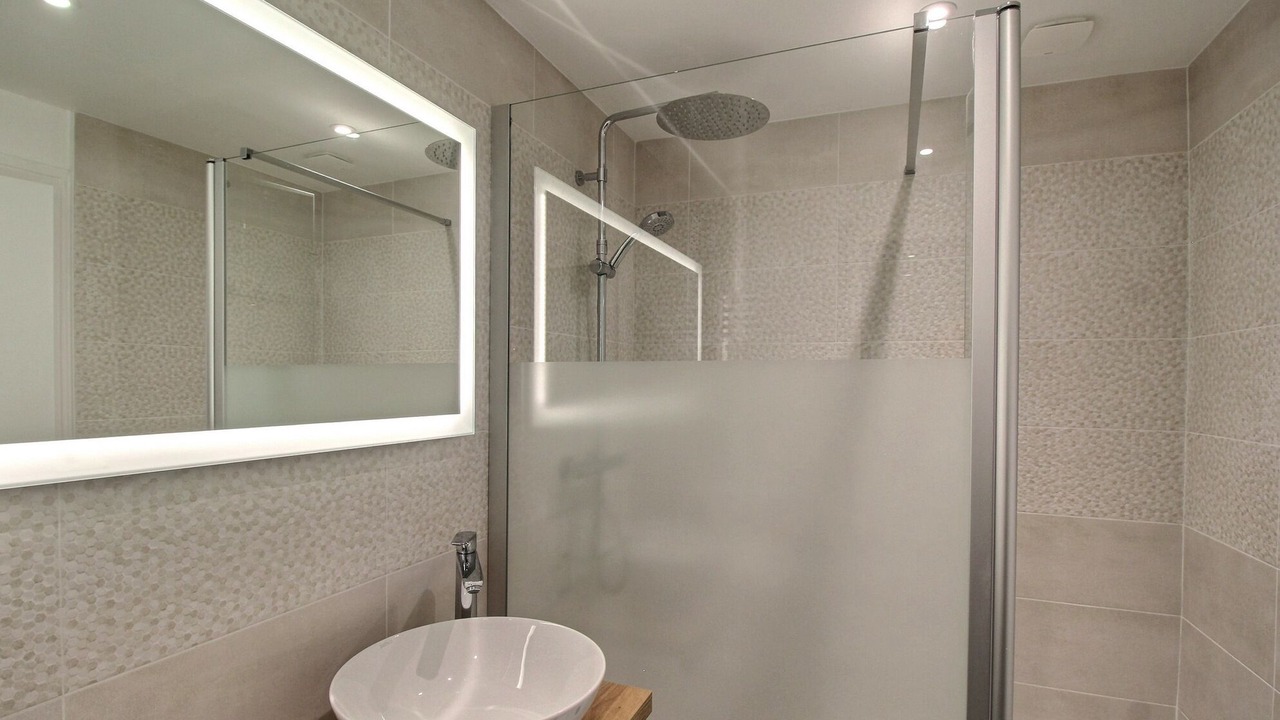 Photo of Bathroom in Plougar