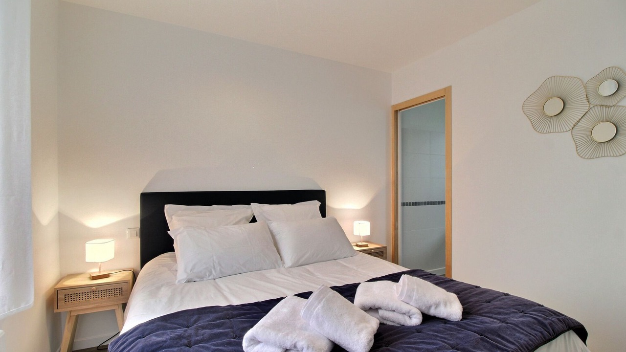 Photo of Bedroom in Plougar