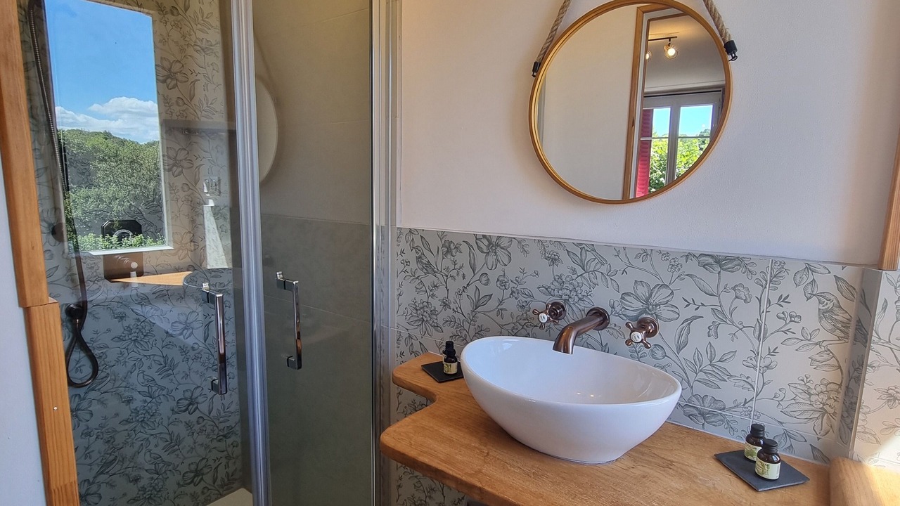 Photo of Bathroom in Le Chatenet-en-Dognon