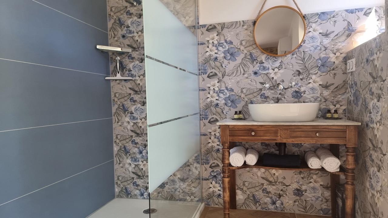 Photo of Bathroom in Le Chatenet-en-Dognon