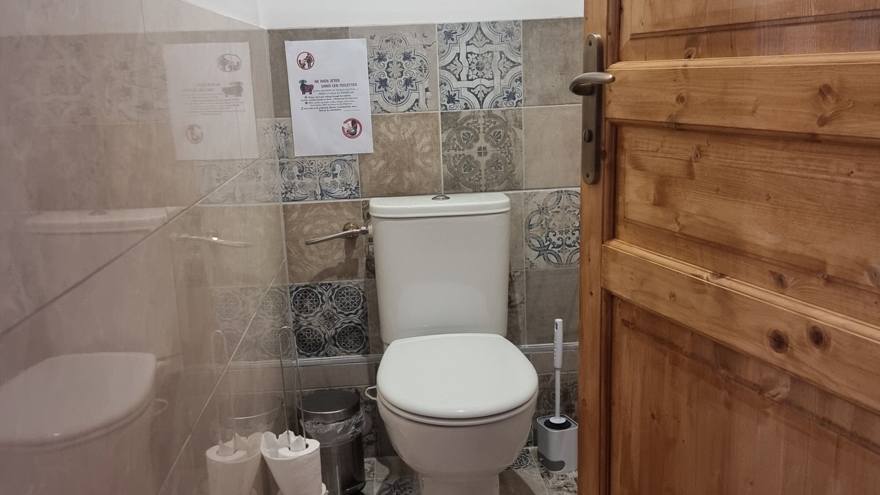 Photo of Bathroom in Le Chatenet-en-Dognon