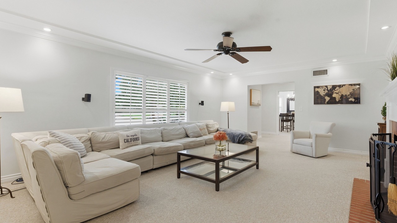Photo of Livingroom in Bakersfield