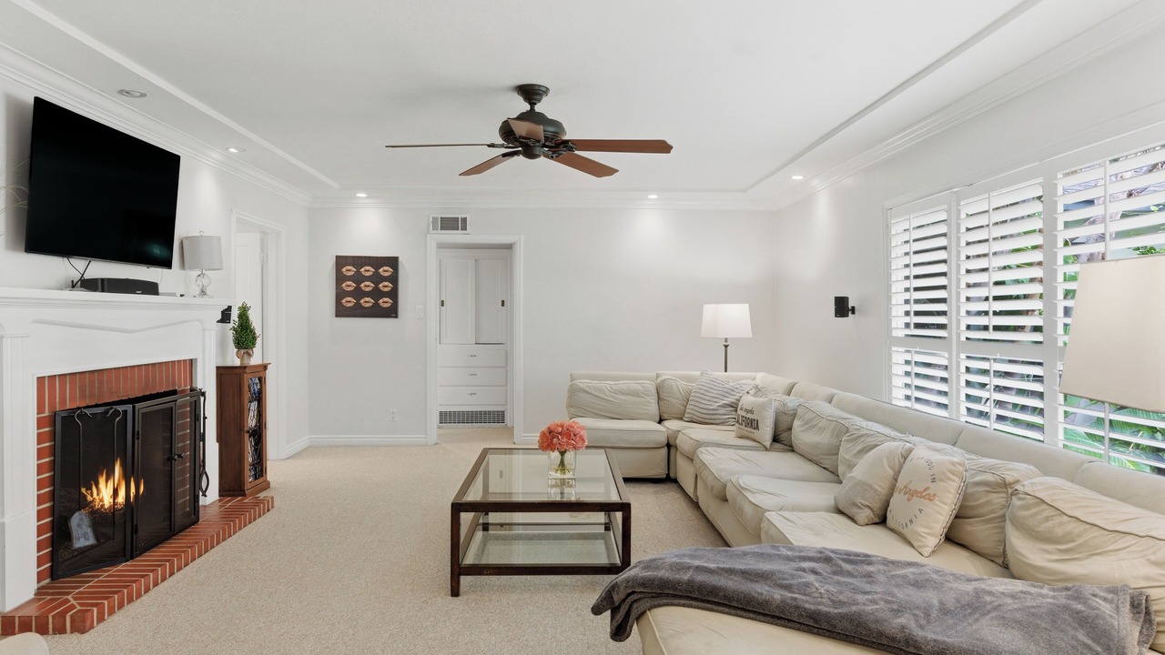 Photo of Livingroom in Bakersfield
