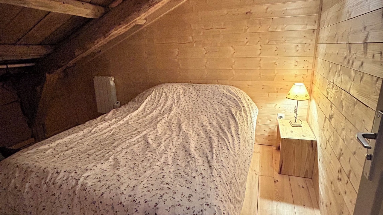 Photo of Bedroom in Lachapelle-Graillouse