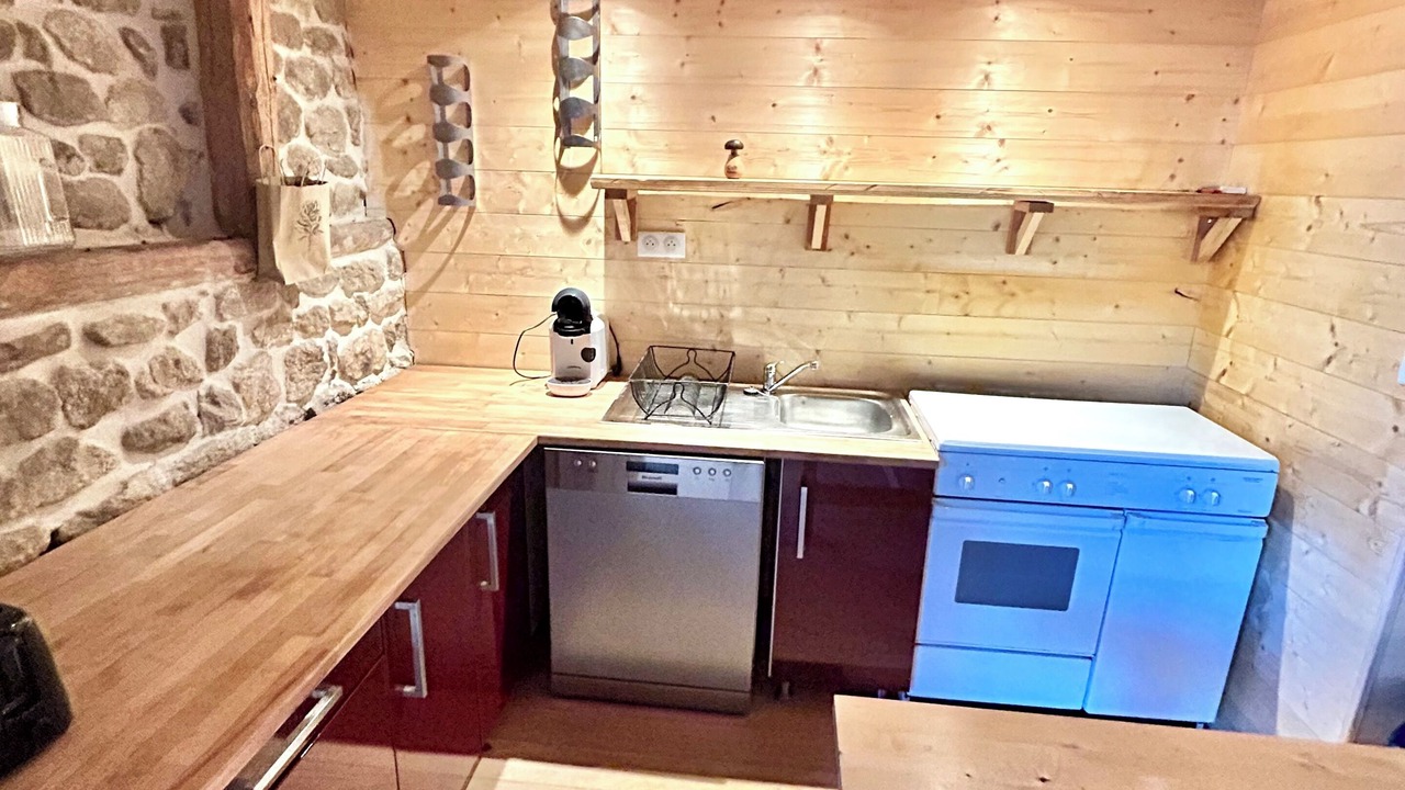 Photo of Kitchen in Lachapelle-Graillouse