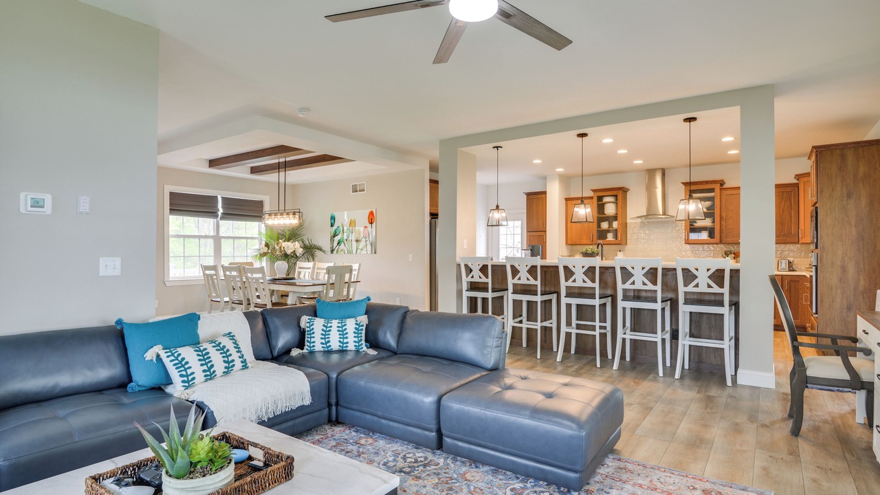 Photo of Livingroom in Three Mile Bay