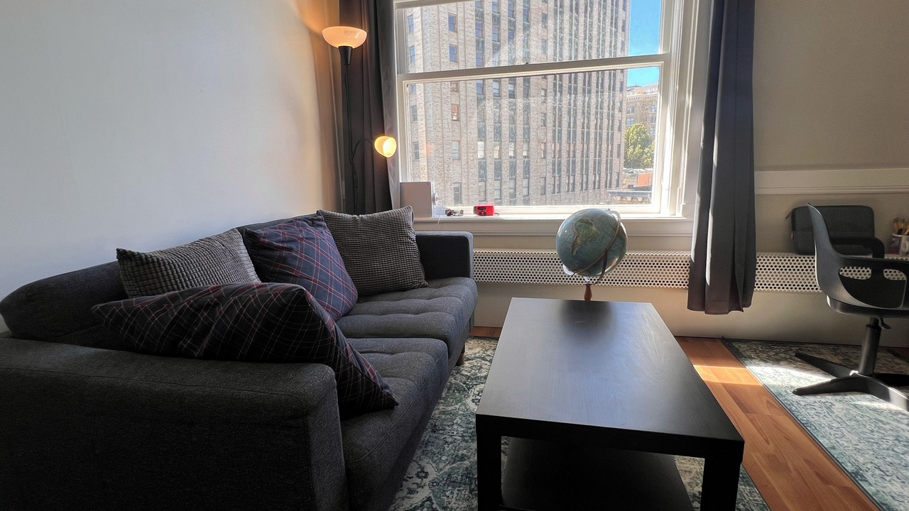 Photo of Livingroom in Civic Center