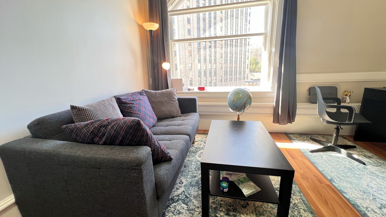 Photo of Livingroom in Civic Center