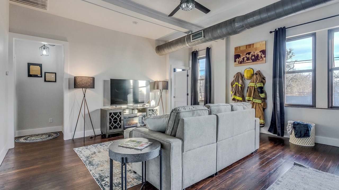 Photo of Livingroom in Gainesville