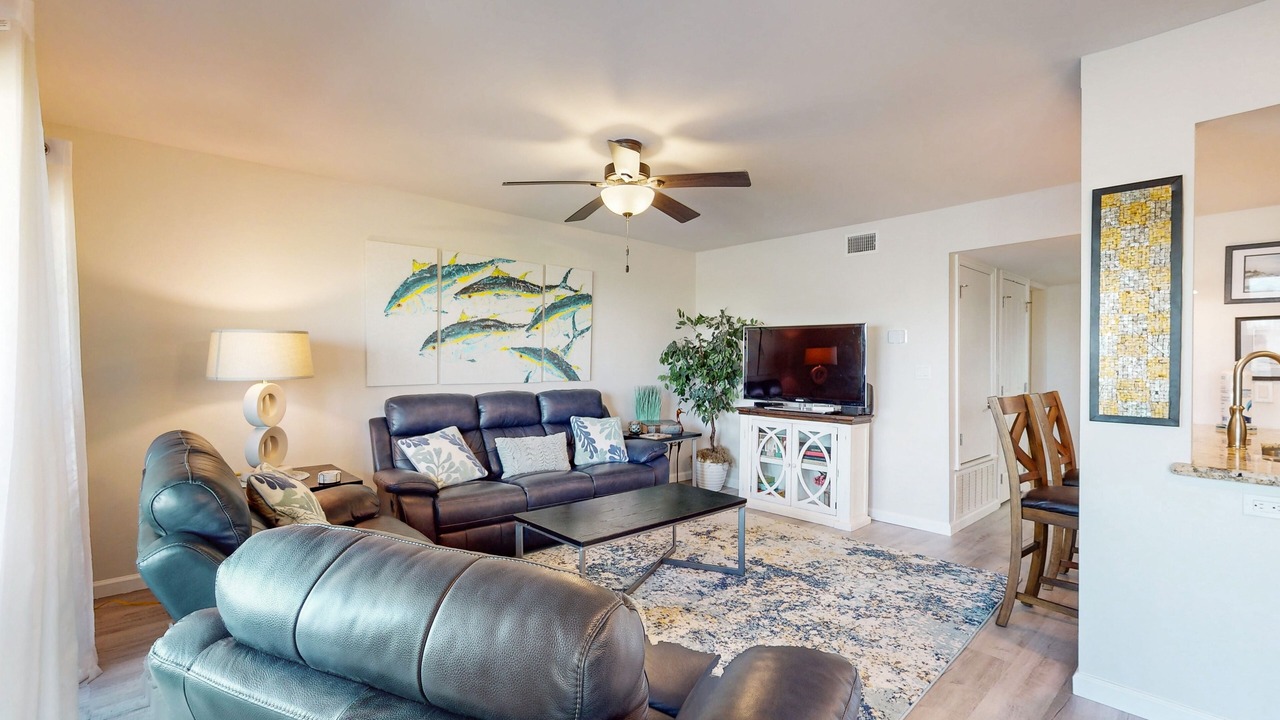 Photo of Livingroom in Harbor Oaks