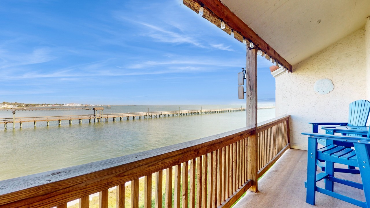 Photo of Outdoor in Harbor Oaks