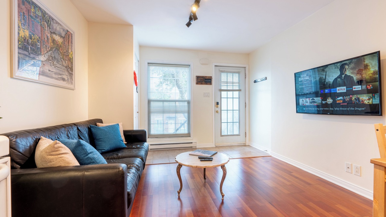 Photo of Livingroom in Marconi-Alexandra