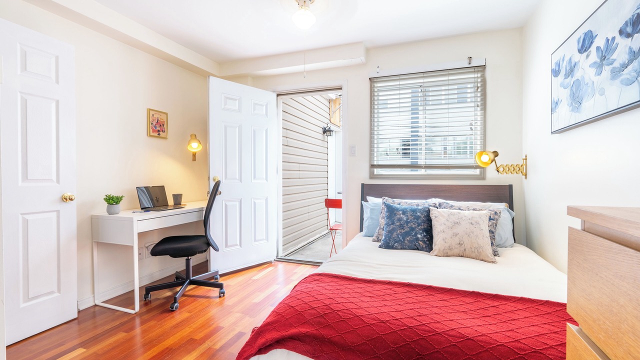 Photo of Bedroom in Marconi-Alexandra