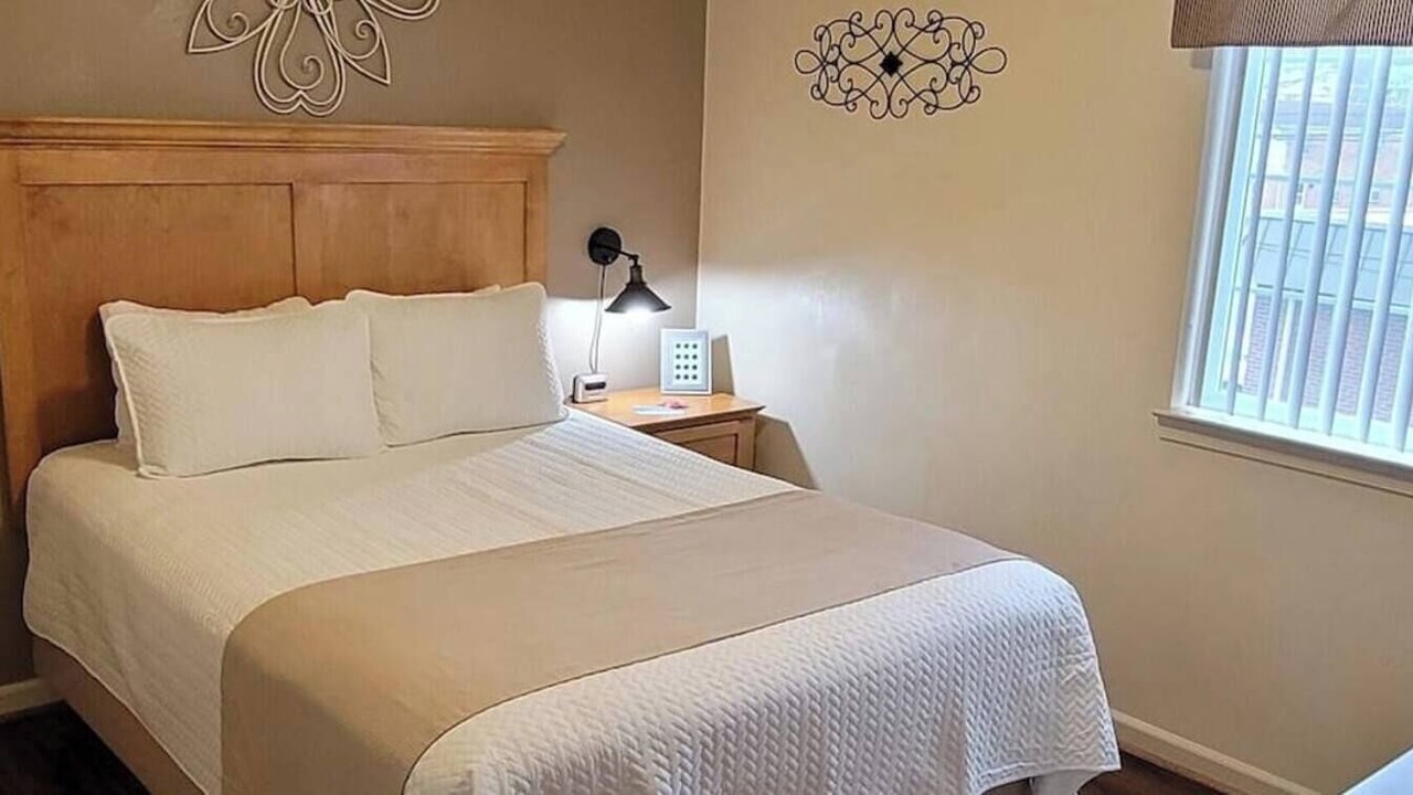 Photo of Bedroom in Salem