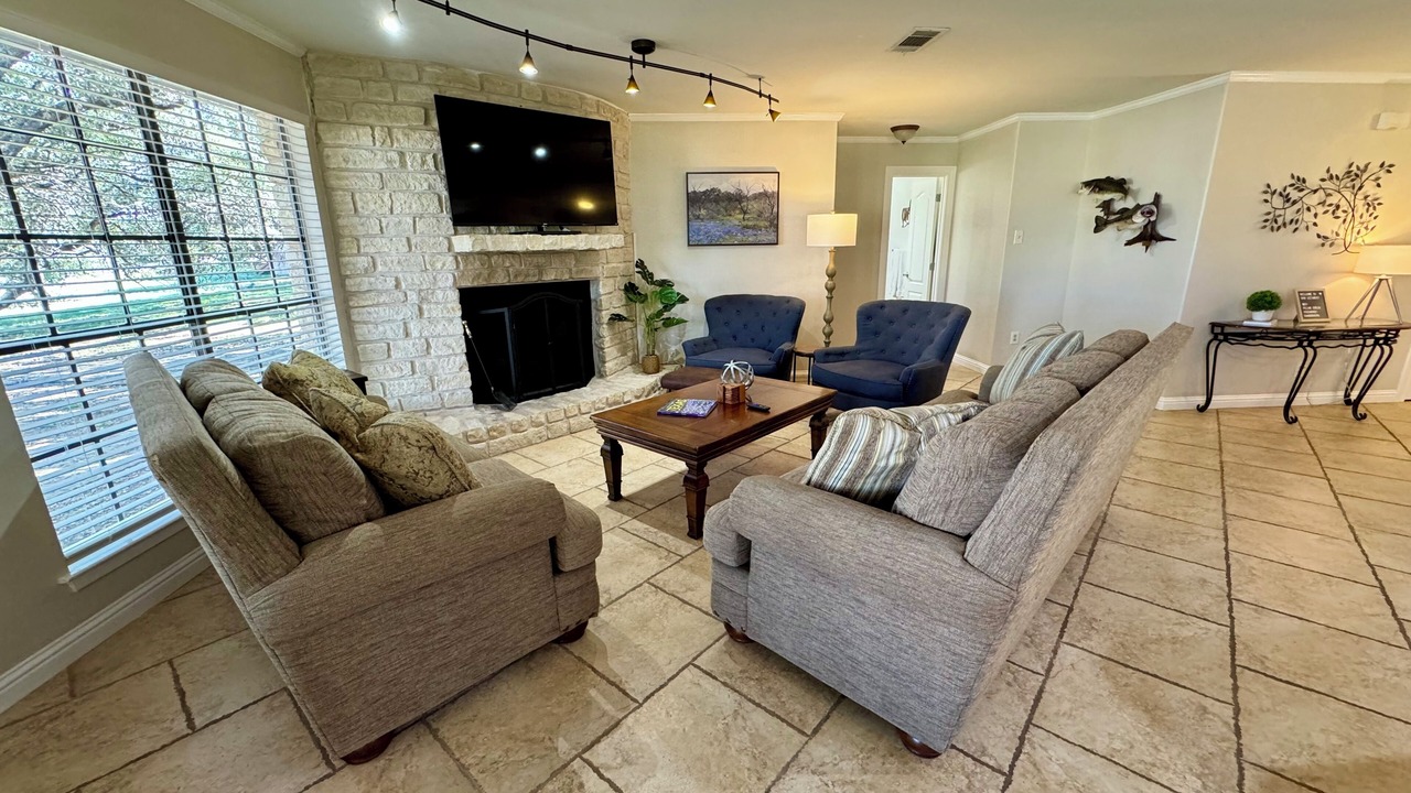 Photo of Livingroom in Horseshoe Bay