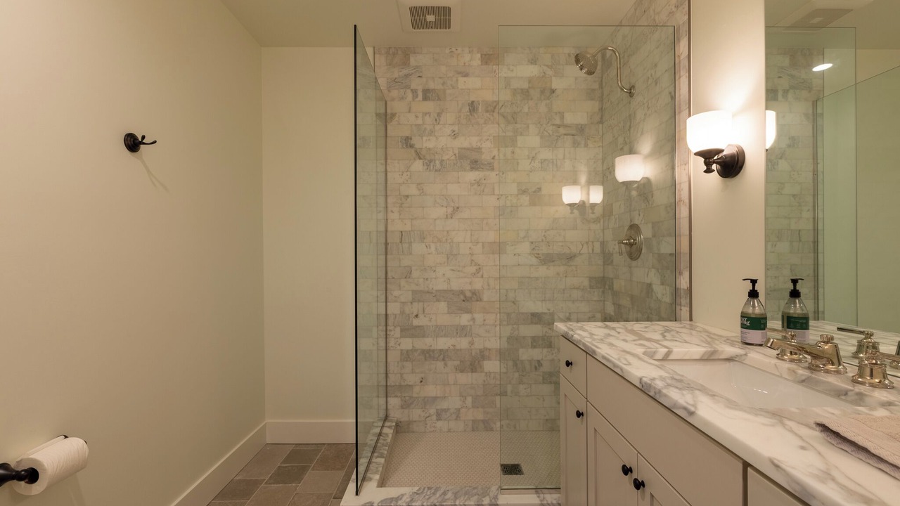 Photo of Bathroom in Laurelhurst