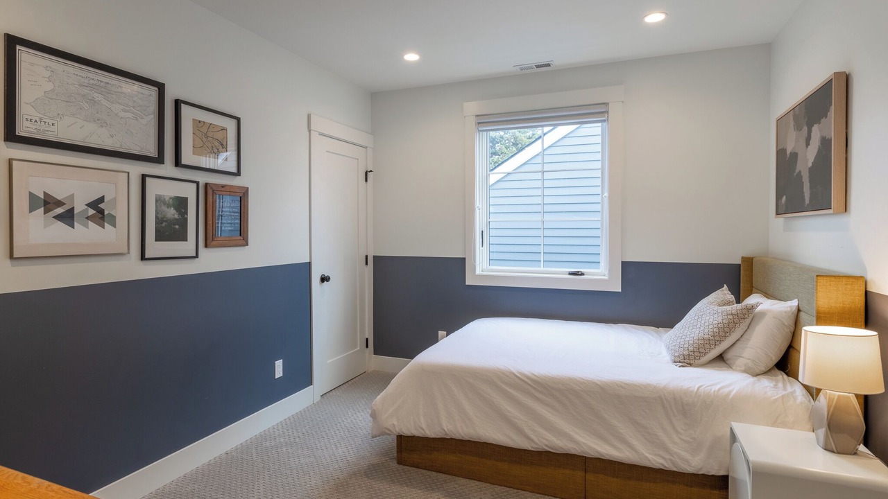 Photo of Bedroom in Laurelhurst