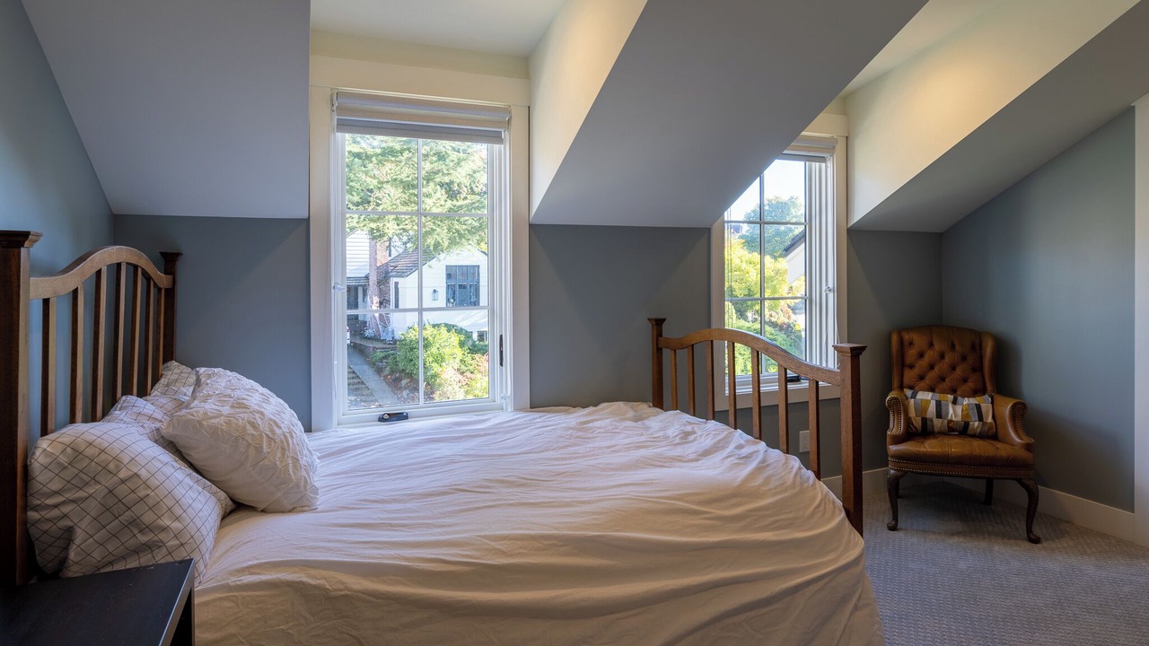 Photo of Bedroom in Laurelhurst