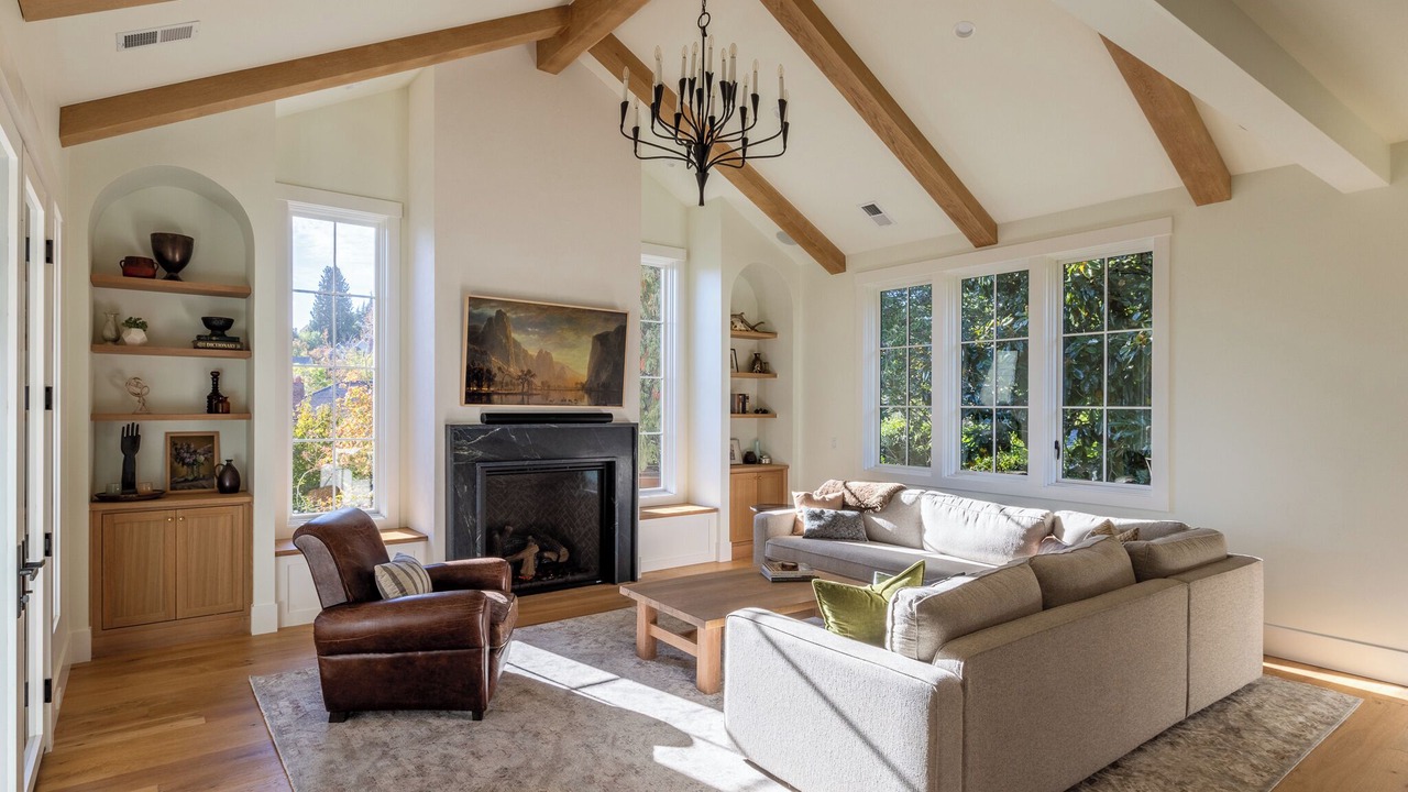 Photo of Livingroom in Laurelhurst
